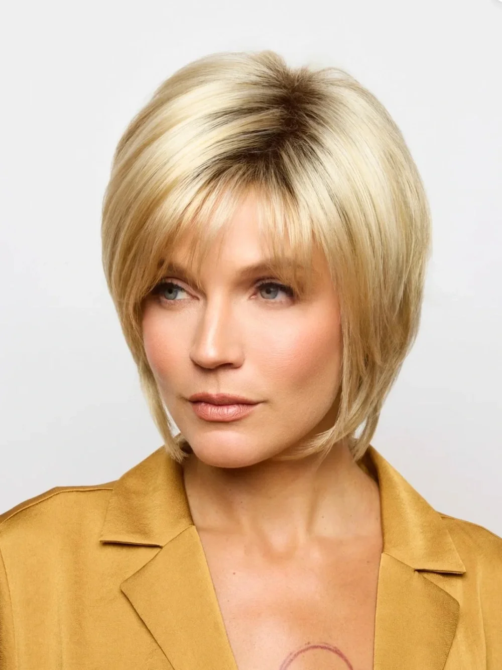 NORIKO REECE NWTS!! Short layered modern synthetic wig